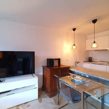Majestic With Private Pool * Germignaga