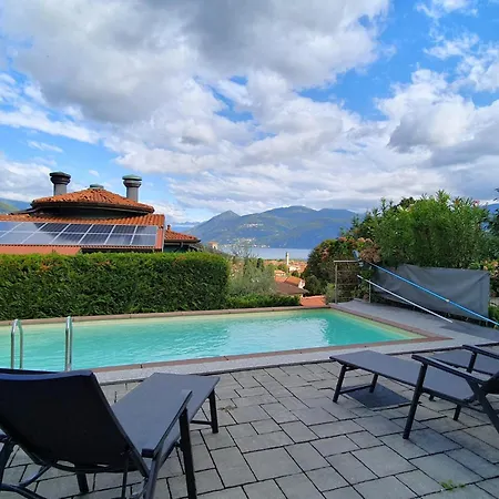 Majestic With Private Pool Germignaga